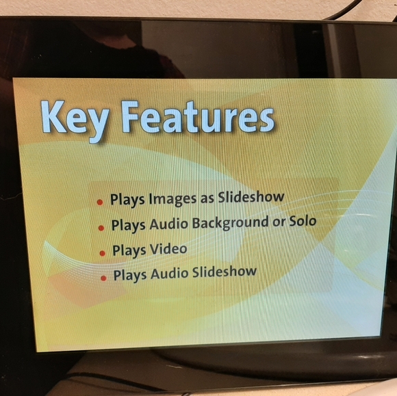 Memory Frame digital photo frame 10 x 13 inches - Picture 2 of 5